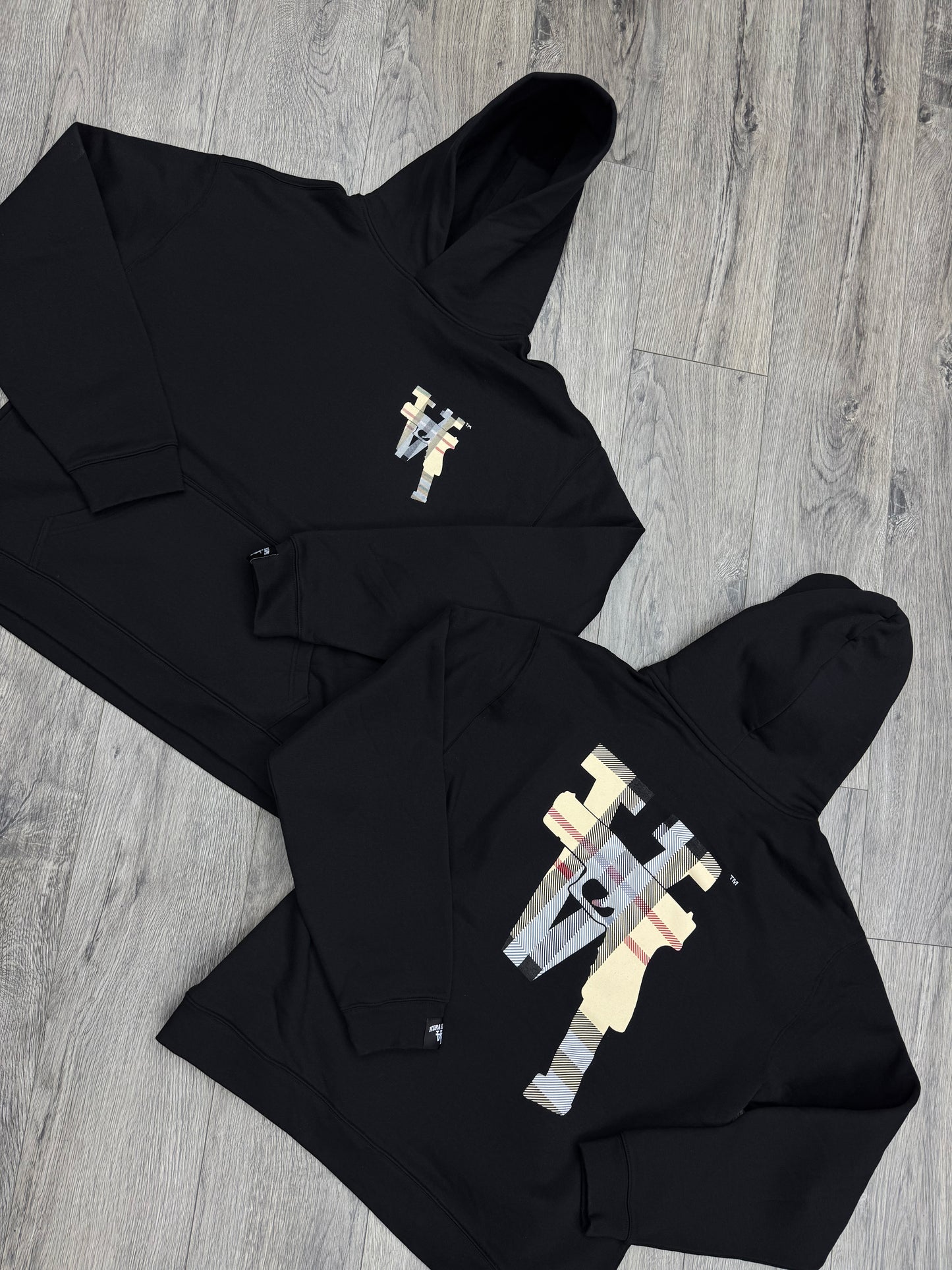 A BURBERRY LA GLOCK HOODIE